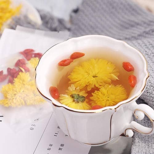 goji berries chrysanthemum drink